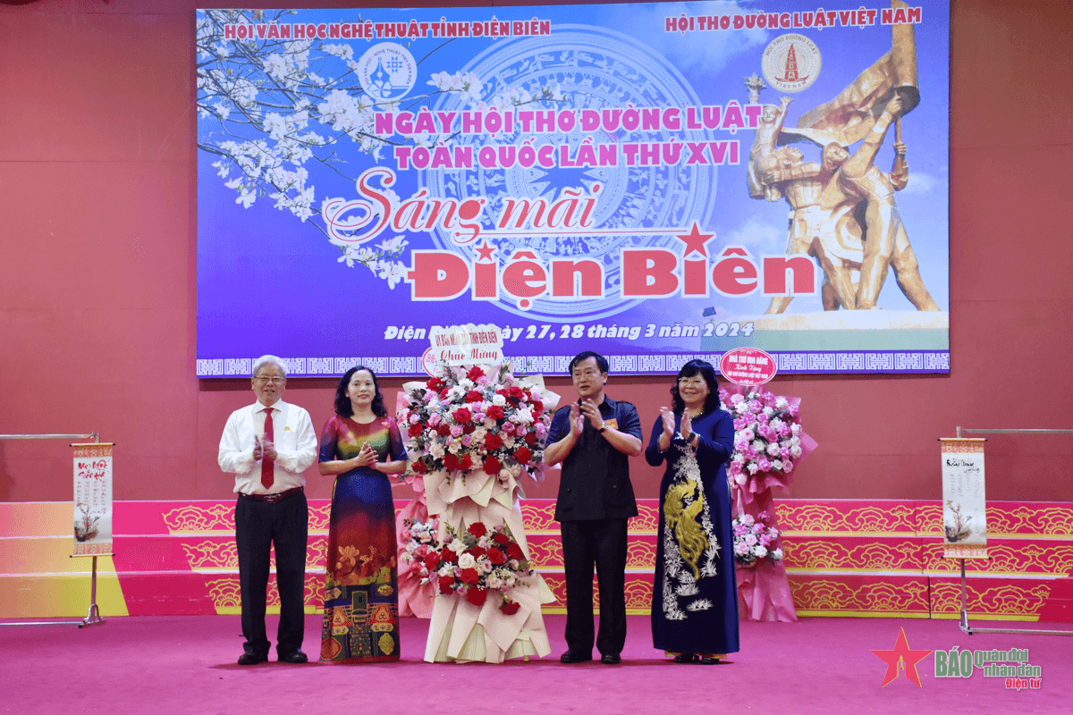 Khai mạc Ngày hội Thơ Đường luật toàn quốc lần thứ XVI
