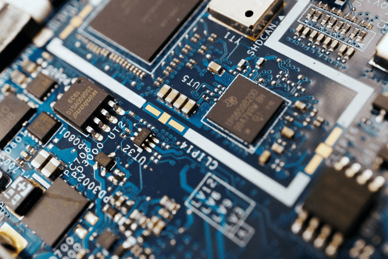Mỹ siết chặt quy định xuất khẩu chip trí tuệ nhân tạo sang Trung Quốc