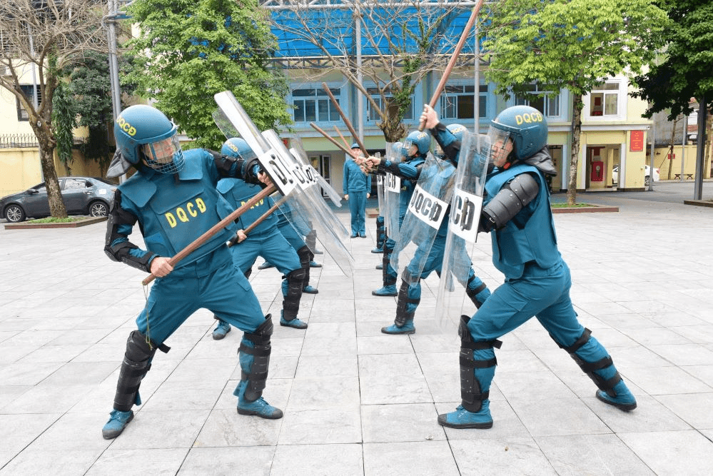 Dân quân Hoàn Kiếm tích cực luyện rèn