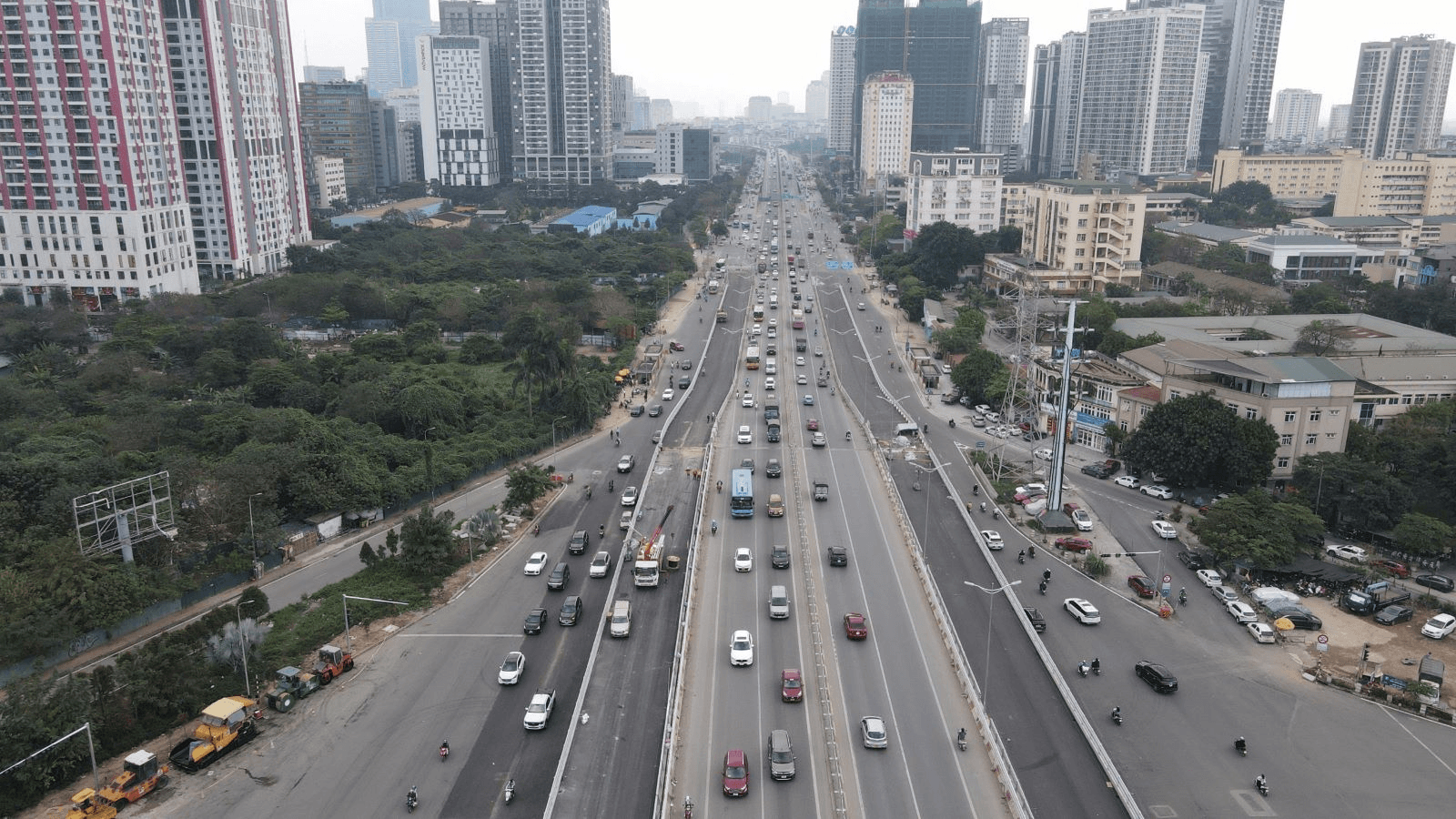 Cận cảnh hai cầu vượt thép tại nút giao Mai Dịch trước khi thông xe