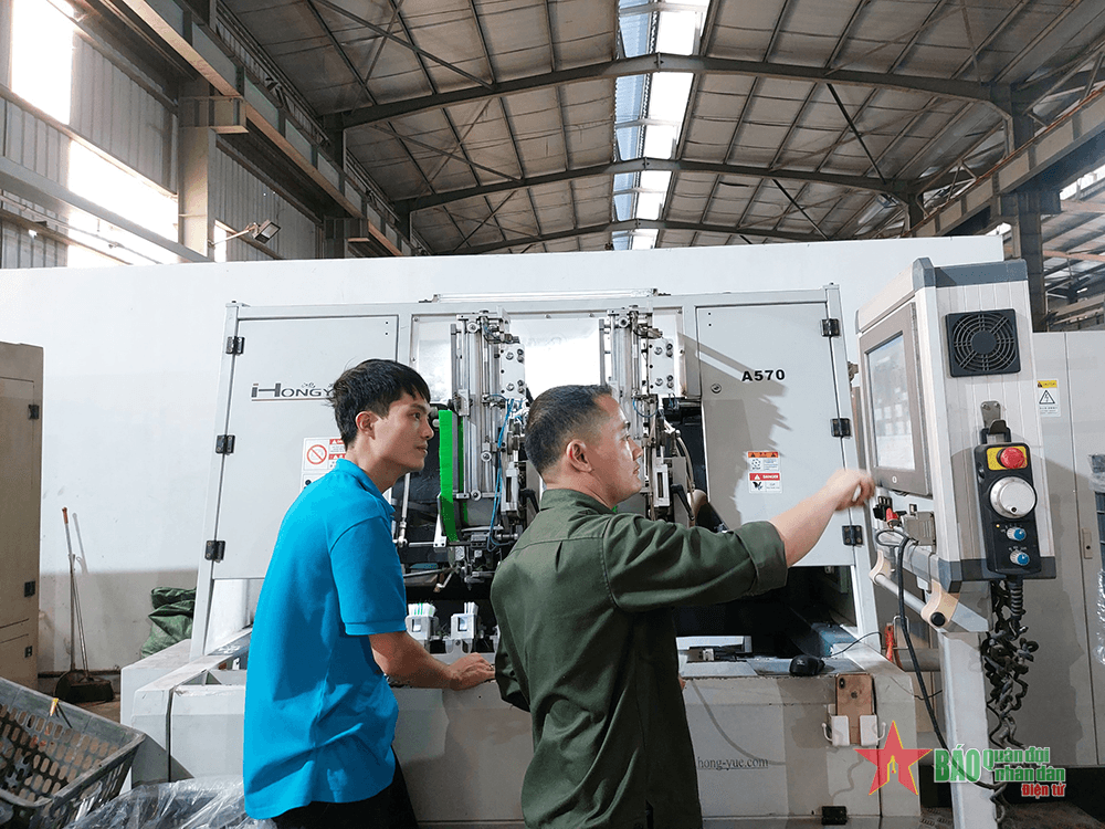 Thư về tòa soạn: Kỹ thuật viên nhiều sáng kiến