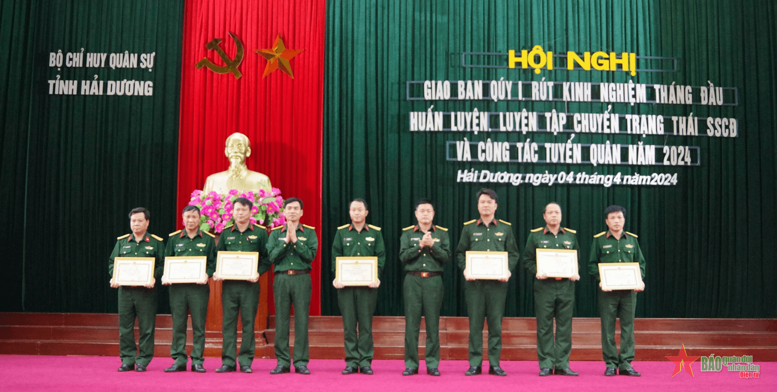Bộ CHQS tỉnh Hải Dương rút kinh nghiệm huấn luyện tháng đầu và công tác tuyển quân năm 2024