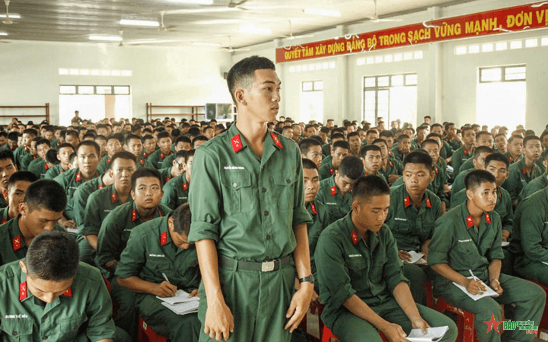 Bộ CHQS tỉnh Tây Ninh phối hợp phổ biến pháp luật cho chiến sĩ mới năm 2024