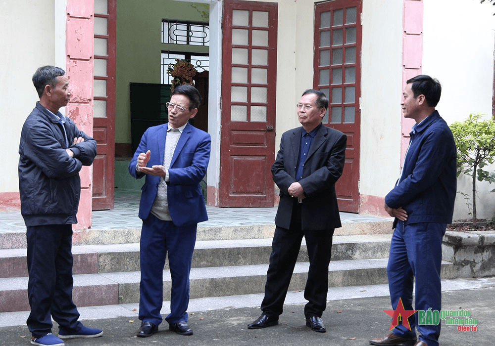 Đảng viên gương mẫu, nêu cao trách nhiệm