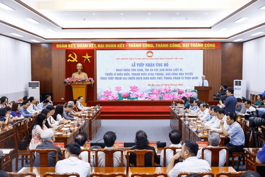 Tiếp nhận ủng hộ hoạt động tôn vinh, tri ân các Anh hùng liệt sĩ, chiến sĩ Điện Biên, thanh niên xung phong, dân công hỏa tuyến