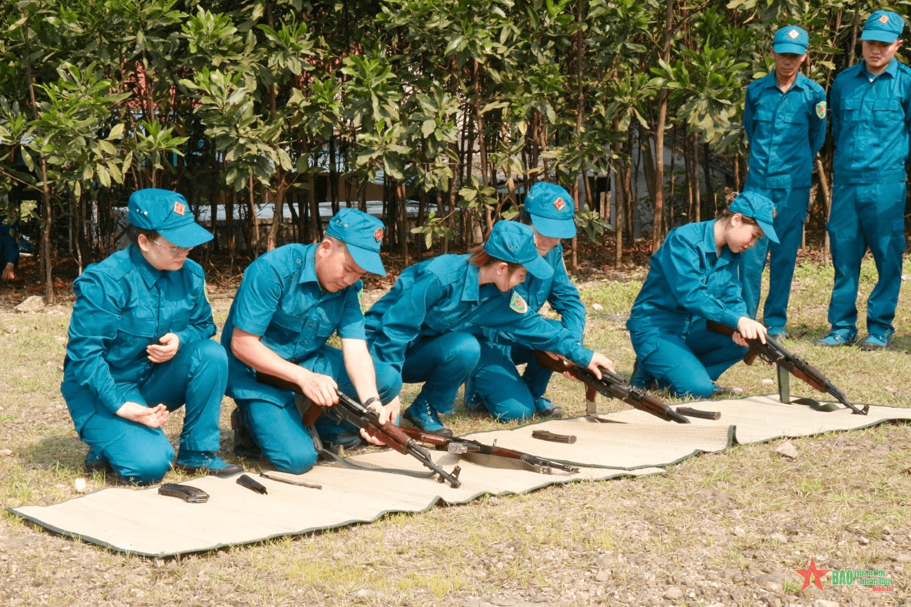 Nghệ An: Chiến sĩ “sao vuông” vượt nắng say sưa huấn luyện
