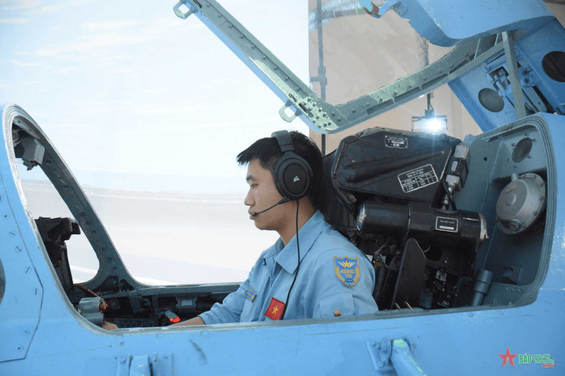 Trung đoàn 929 tổ chức hội thi bay buồng tập lái cho phi công