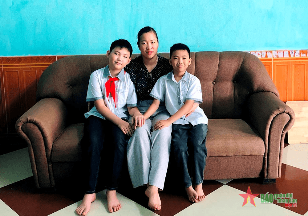 Hạnh phúc đến từ chênh vênh mỏm đá