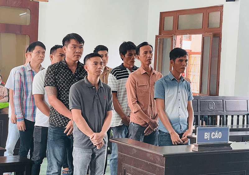 10 con bạc trong đường dây cá độ bóng đá lĩnh án tù