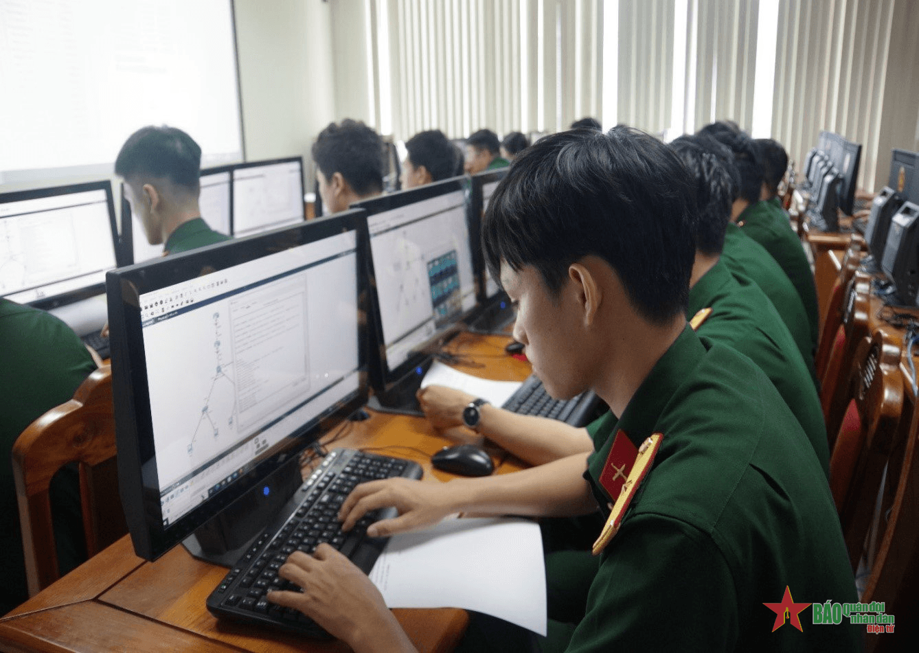 Bộ tư lệnh 86: Huấn luyện làm chủ không gian mạng