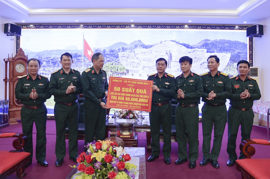 Quân khu 1: Tổ chức hoạt động đền ơn đáp nghĩa tại tỉnh Sơn La và Điện Biên
