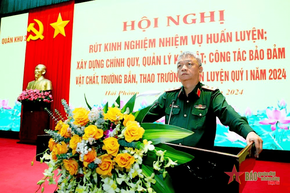Trung tướng Nguyễn Quang Ngọc dự hội nghị rút kinh nghiệm nhiệm vụ huấn luyện Quân khu 3