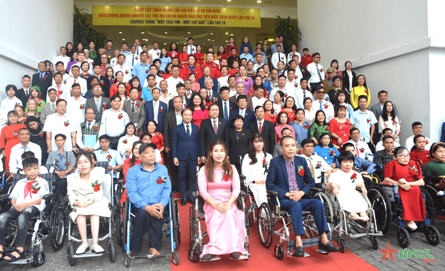 Hội nghị Biểu dương người khuyết tật, trẻ mồ côi và người bảo trợ tiêu biểu toàn quốc lần thứ VI
