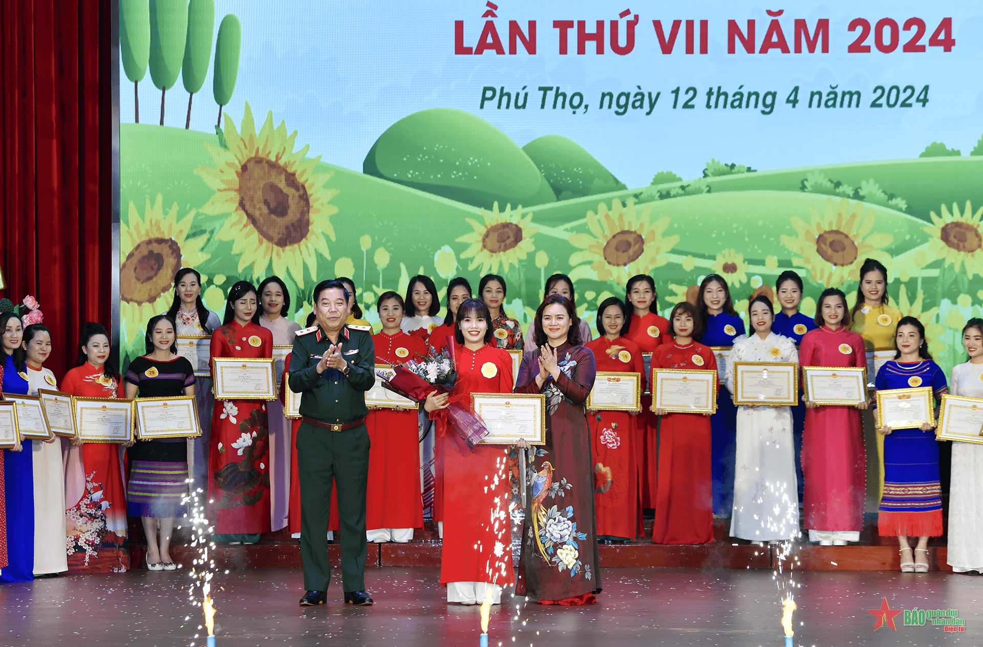 Trung tướng Nguyễn Văn Gấu dự bế mạc Hội thi giáo viên dạy giỏi bậc học mầm non trong Quân đội lần thứ VII