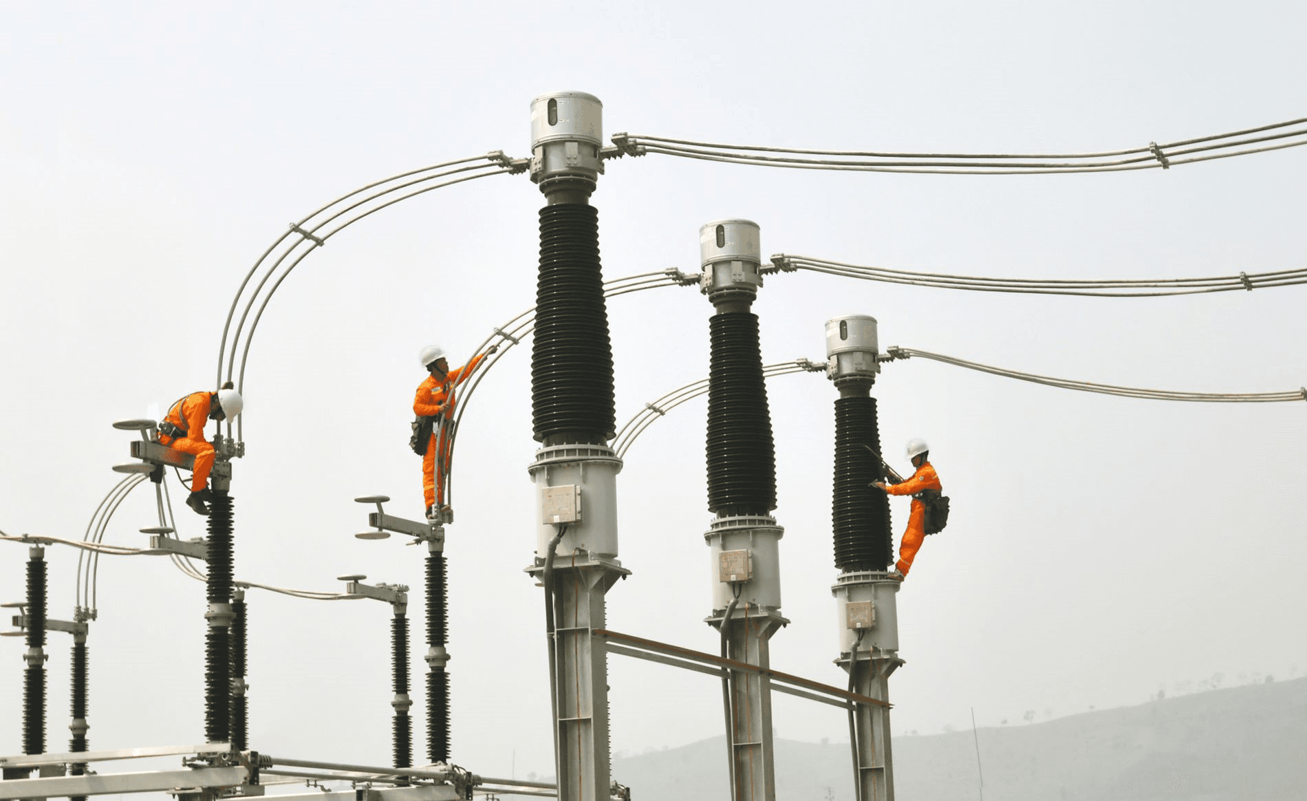 Phát động cuộc thi ảnh “EVN - 70 năm đổi mới cùng đất nước”