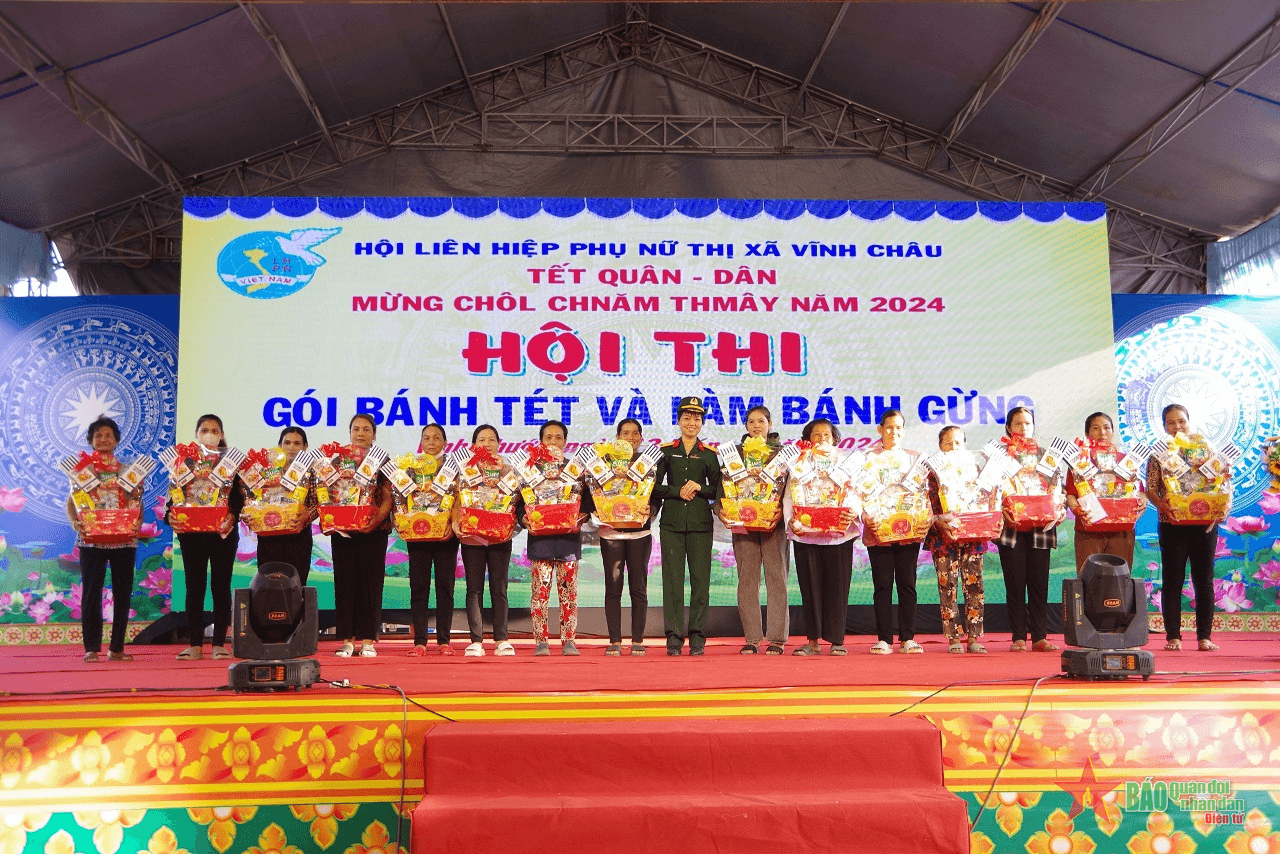 Sóc Trăng: Tặng quà cán bộ hội viên người dân tộc Khmer nhân dịp Tết Chol Chnam Thmay