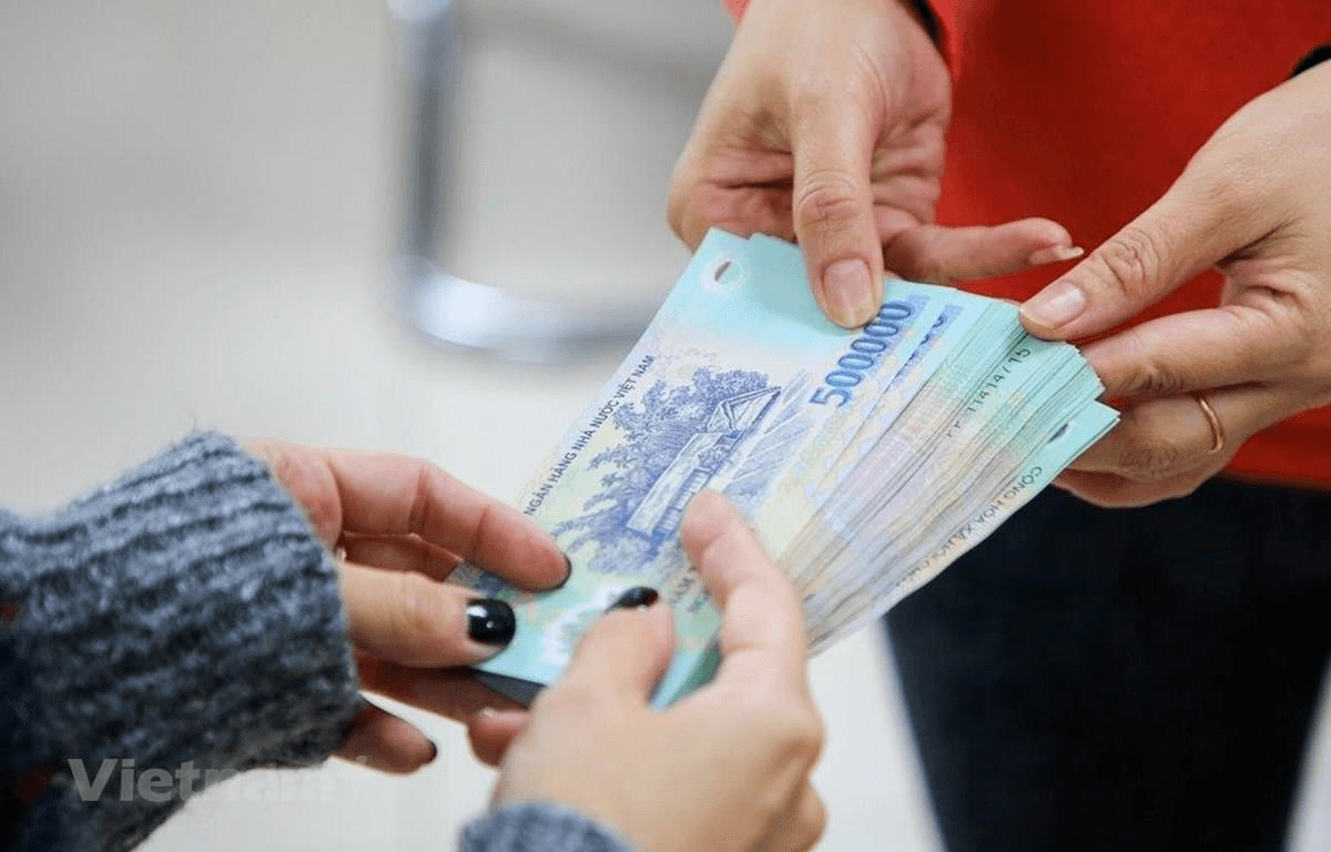 Bộ Nội vụ thống nhất tăng lương tối thiểu vùng từ ngày 1-7-2024