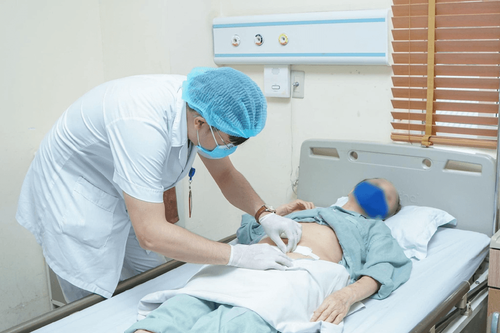 Người phụ nữ có hai bàng quang