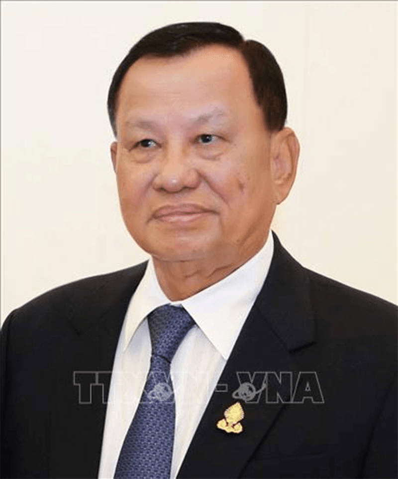 Chủ tịch Quốc hội Vương Đình Huệ chúc mừng Cố vấn tối cao trực tiếp của Quốc vương Campuchia