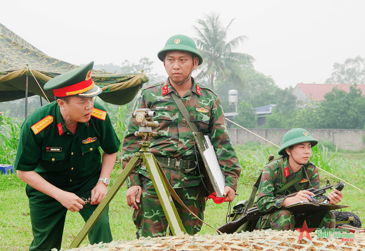 Kiểm tra công tác huấn luyện, sẵn sàng chiến đấu tại Lữ đoàn Pháo binh 382