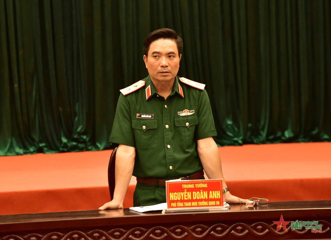 Trung tướng Nguyễn Doãn Anh kiểm tra công tác sẵn sàng chiến đấu tại Bộ Chỉ huy Bộ đội Biên phòng tỉnh Tiền Giang
