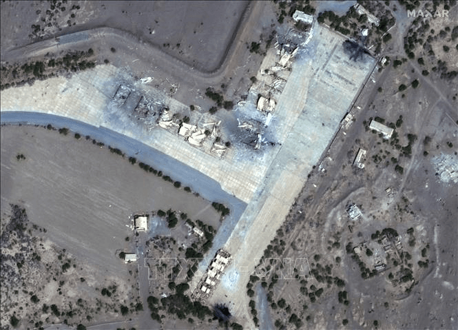 Liên quân Mỹ - Anh không kích lực lượng Houthi ở miền Tây Yemen