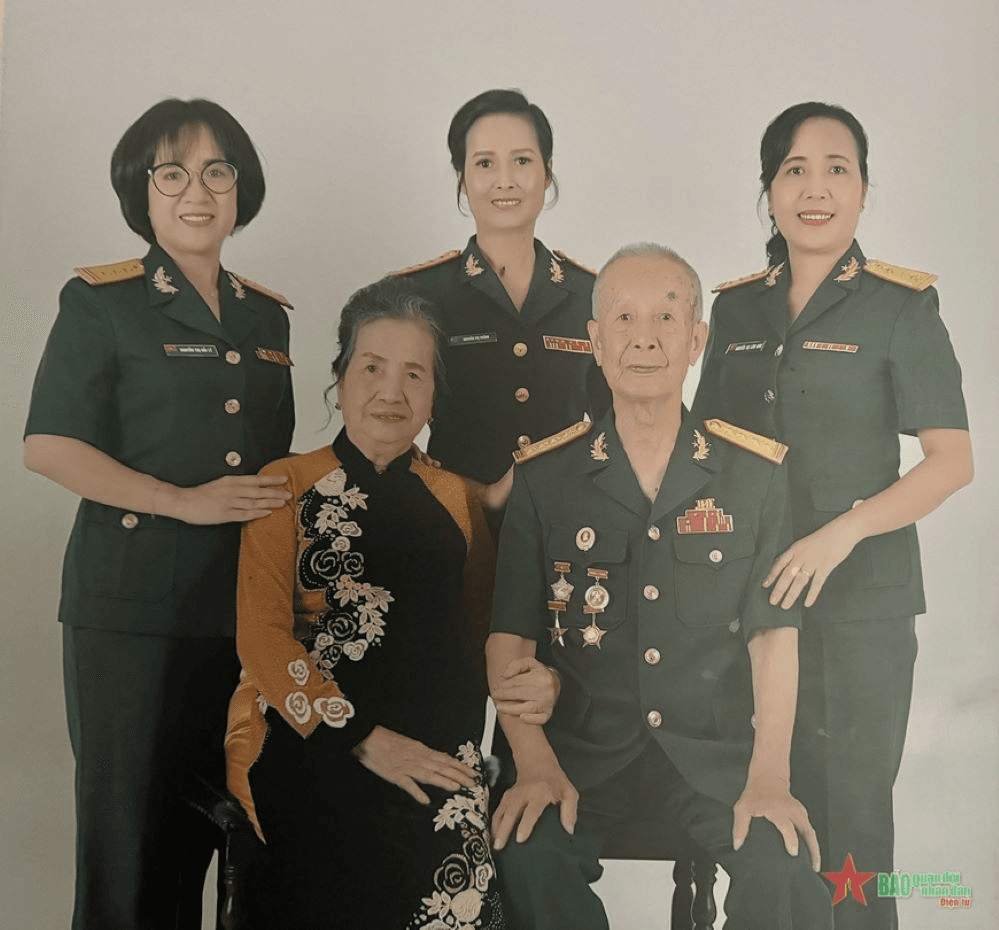 Những chuyện ghi ở chiến trường