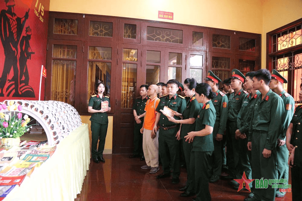 Quân khu 1 hưởng ứng Ngày Sách và Văn hóa đọc Việt Nam lần thứ 3-2024