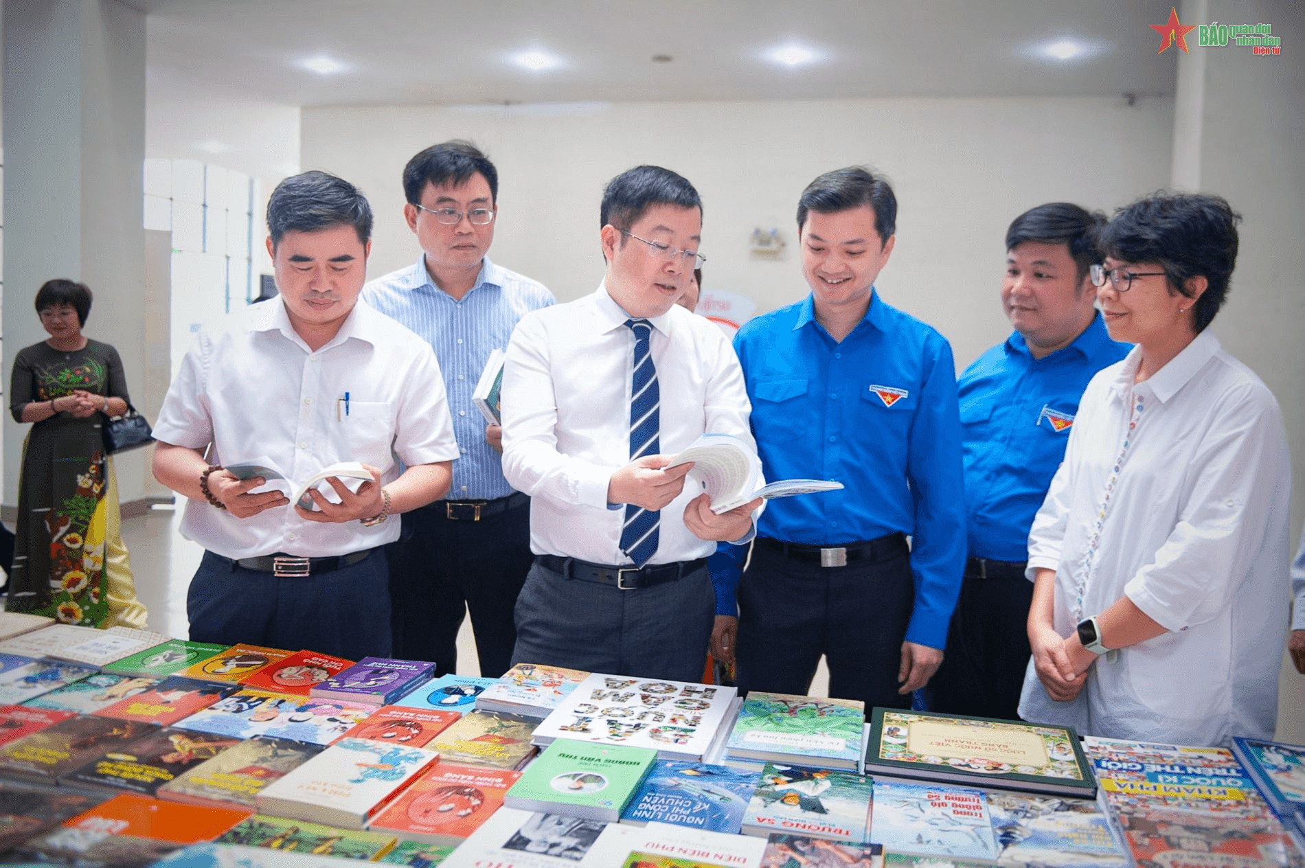 Lễ phát động “Ngày đọc sách trong thanh niên”