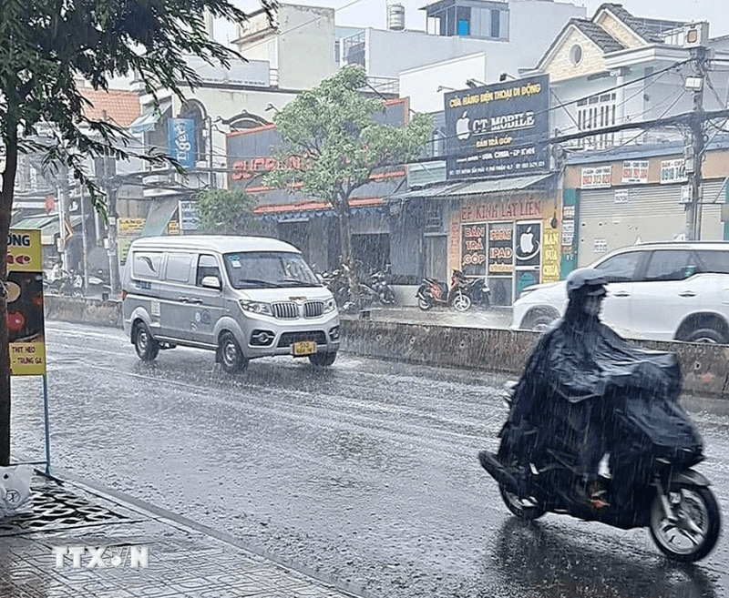 Thời tiết hôm nay (22-4): Bắc Bộ có mưa rào, Nam Bộ nắng nóng