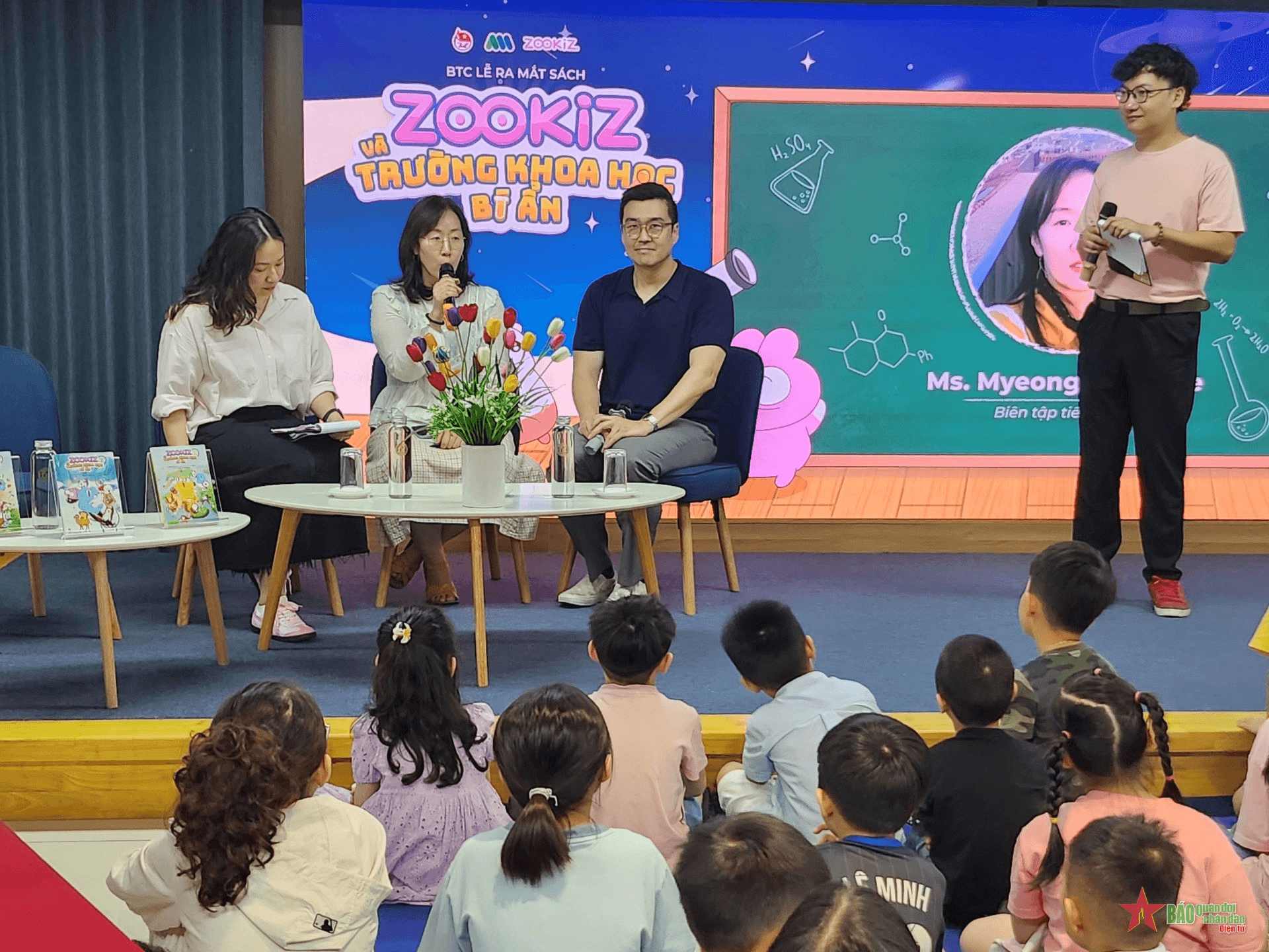 “Cha đẻ” của “ZOOKiZ và Trường Khoa học bí ẩn” giao lưu với bạn đọc nhỏ Việt Nam