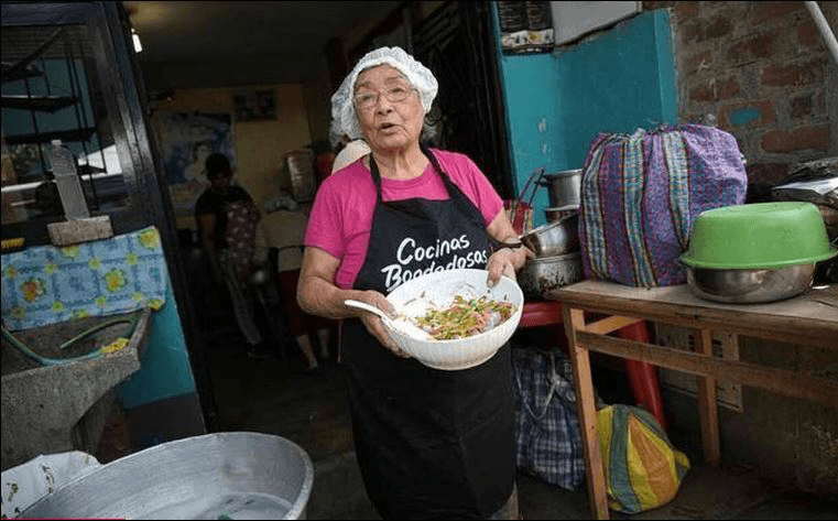 Dùng vỏ củ, quả để chế biến thức ăn