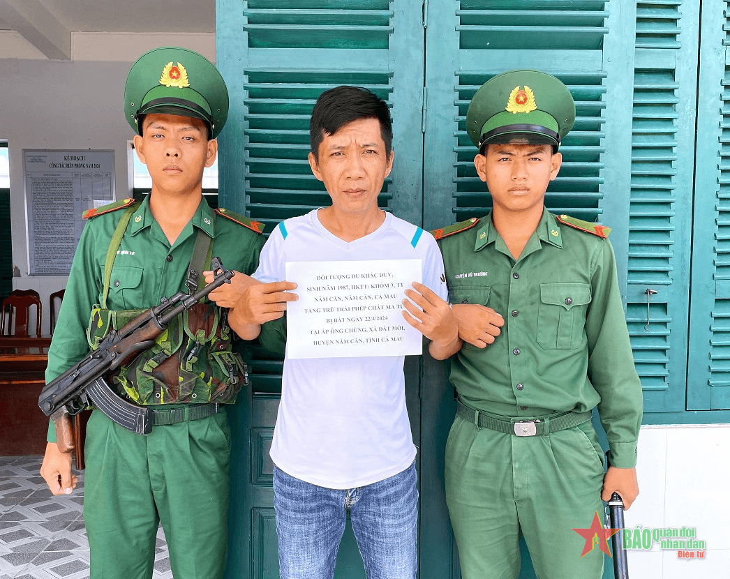 Cà Mau: Đồn Biên phòng Cửa khẩu cảng Năm Căn bắt giữ đối tượng tàng trữ trái phép chất ma túy