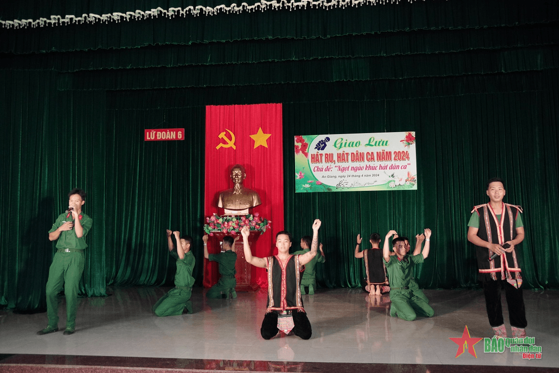 Lữ đoàn Pháo binh 6 (Quân khu 9): Giao lưu hát ru và hát dân ca