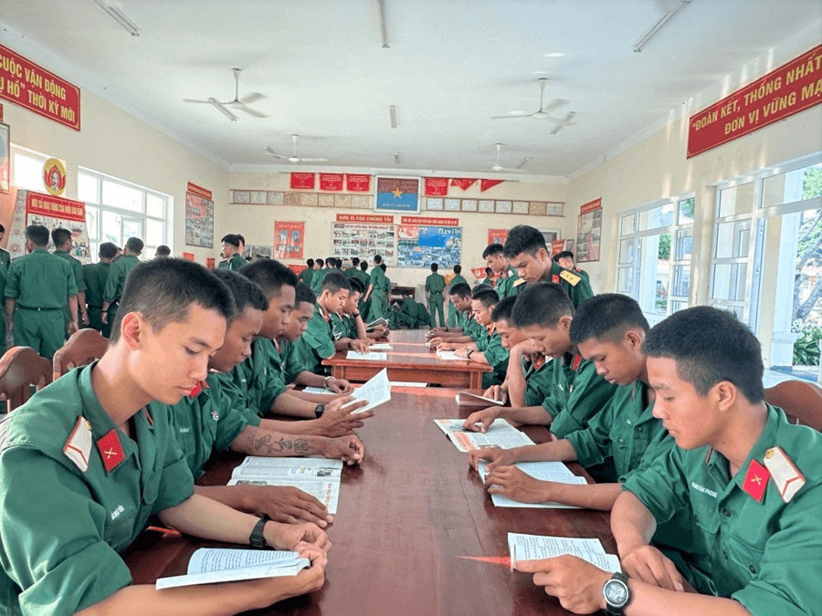 Đưa văn hóa đọc thấm vào đời sống bộ đội