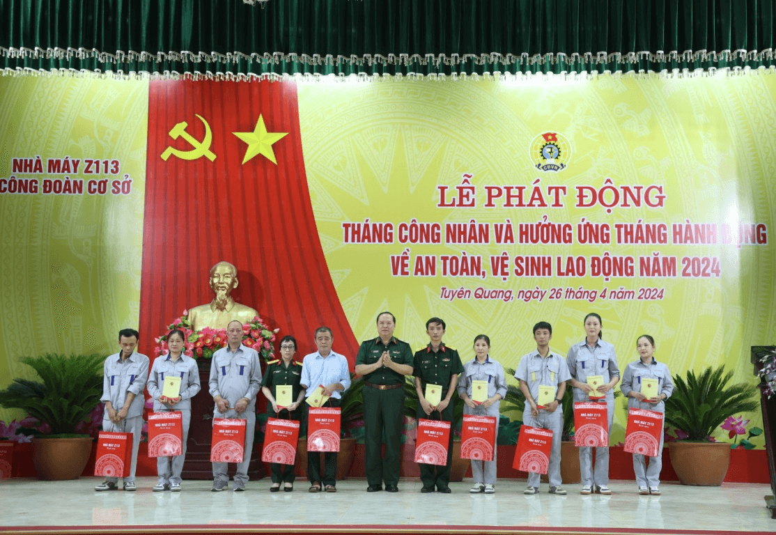 Nhà máy Z113 hưởng ứng Tháng hành động về an toàn, vệ sinh lao động