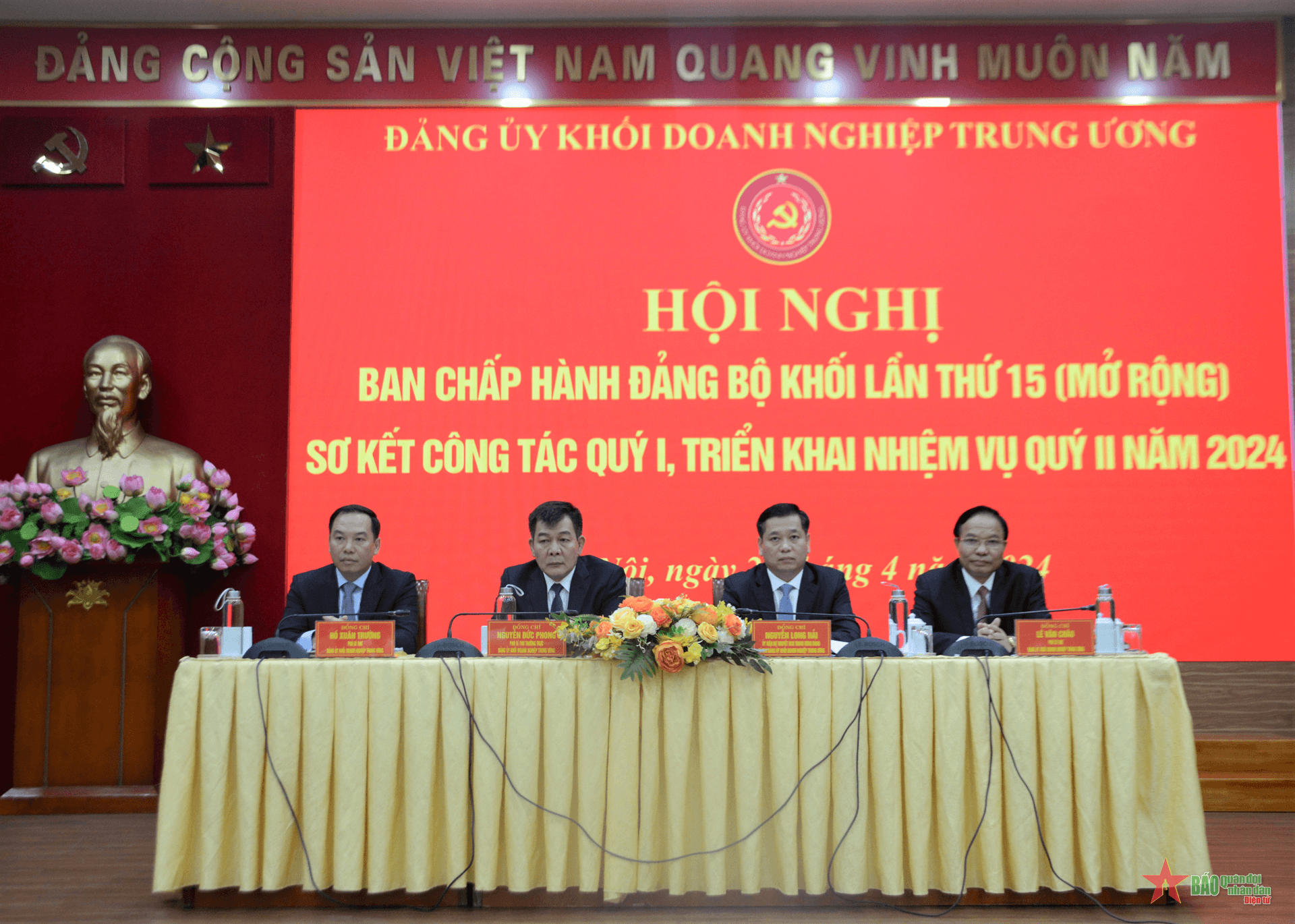 Lãnh đạo hoạt động sản xuất, kinh doanh ổn định, tăng trưởng