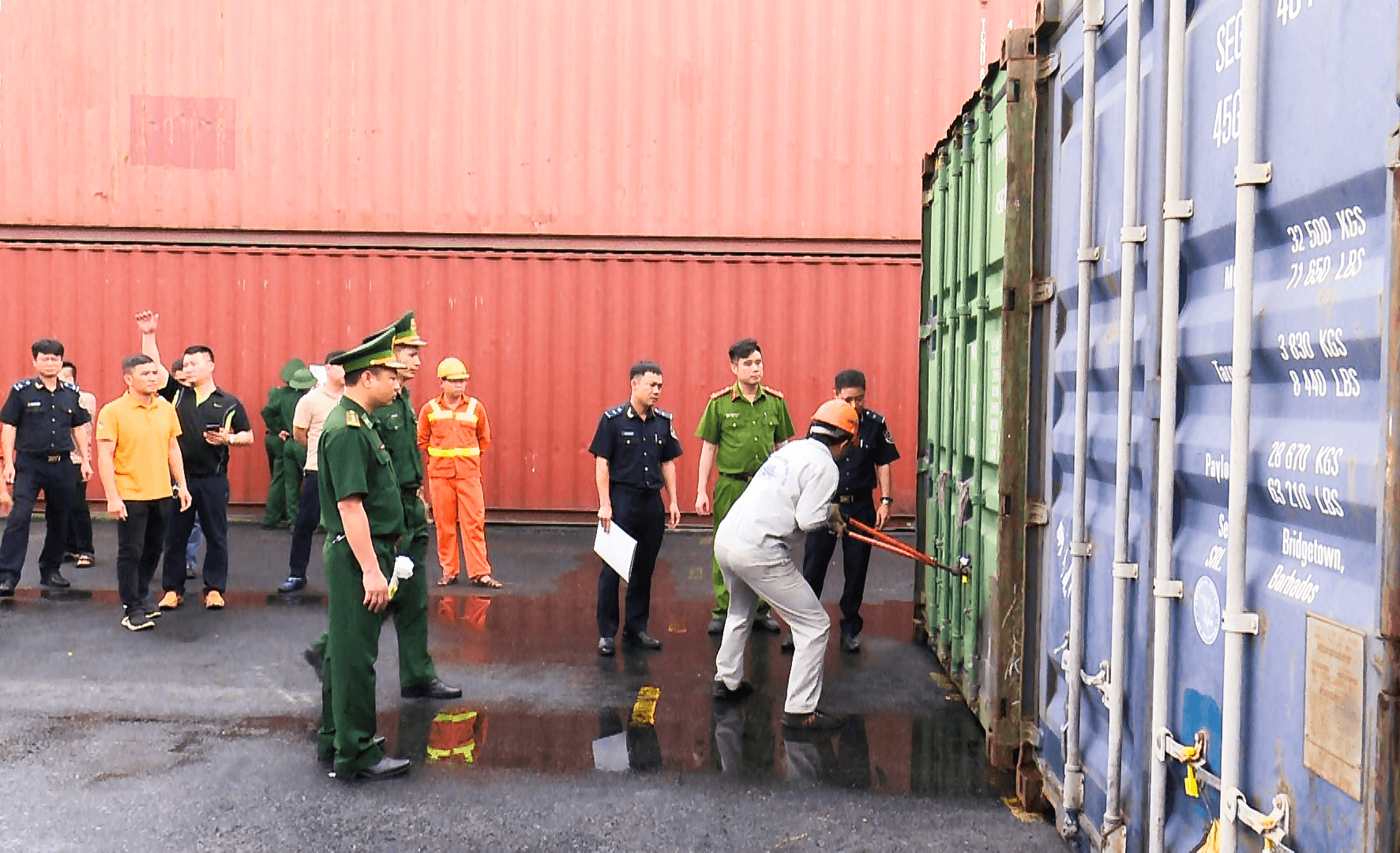 Bộ đội Biên phòng thành phố Hải Phòng: Phát hiện 6 container hàng khai gian dối trị giá 30 tỷ đồng