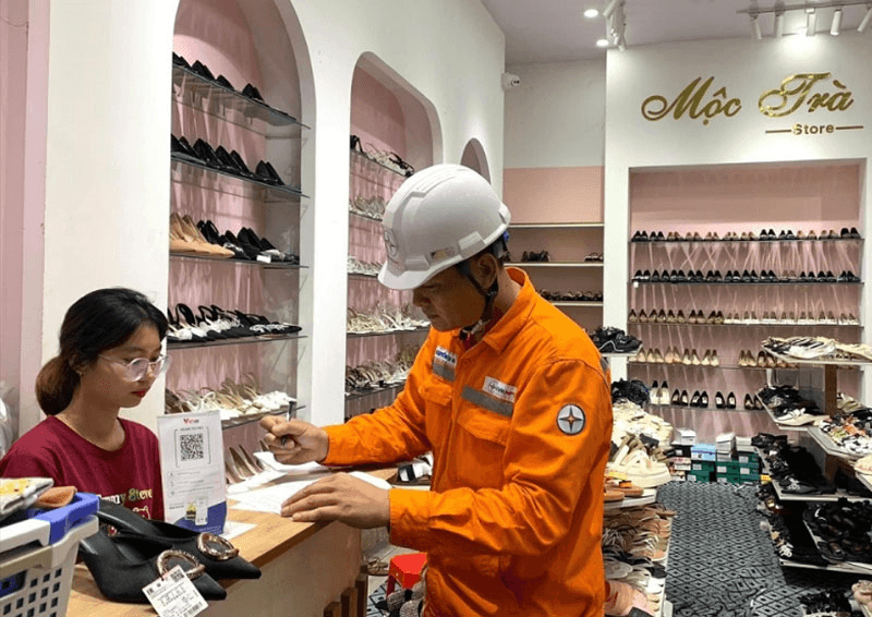 Đối thoại chủ nhật: Giải tỏa căng thẳng cung ứng điện mùa nắng nóng