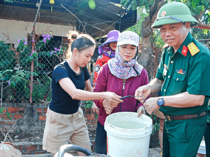 Quân - dân Gia Lai đồng lòng, sát cánh chống hạn
