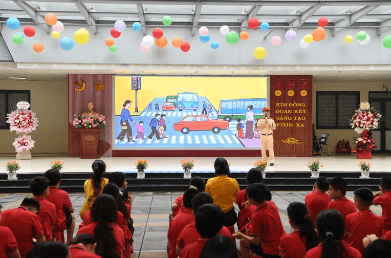 An toàn giao thông: Xây dựng cổng trường học văn minh, an toàn