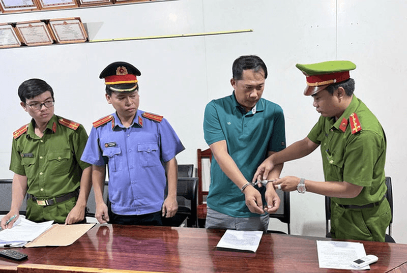 Bắt nguyên Chủ tịch UBND xã Cửa Cạn (thành phố Phú Quốc)