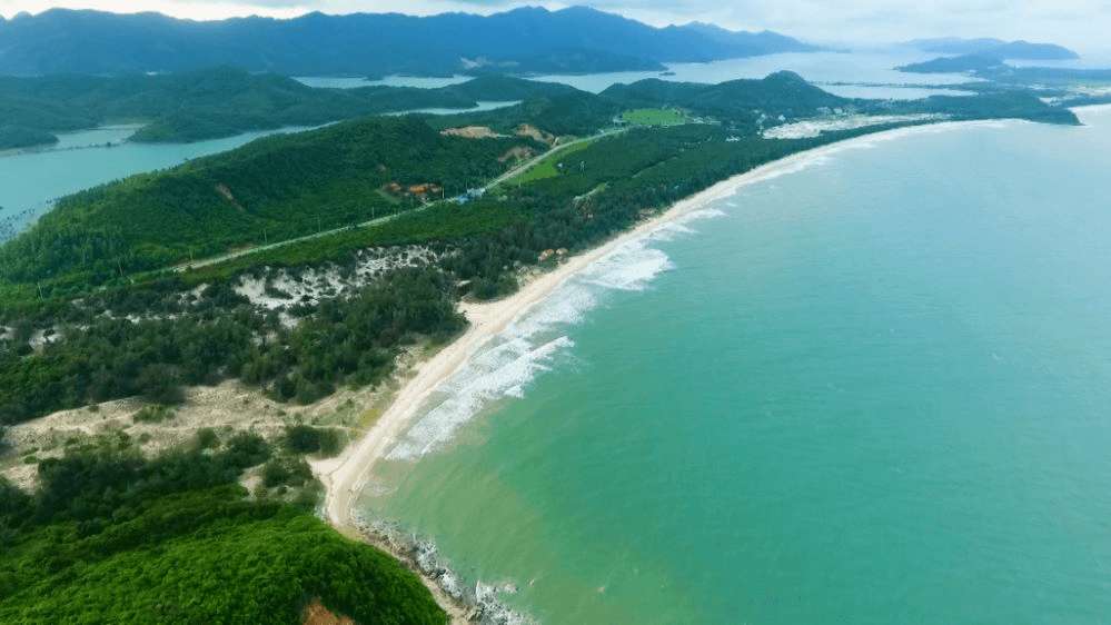 Từ ngày 27-4, không được mang sản phẩm nhựa dùng một lần ra các xã đảo, huyện Vân Đồn