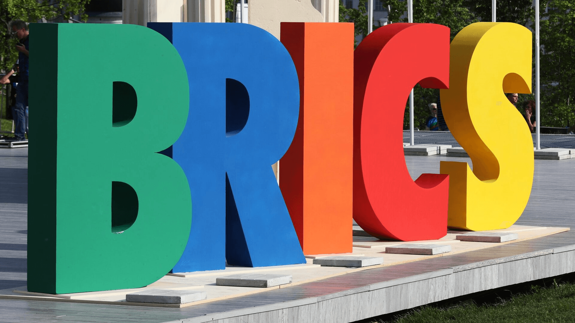 “Thỏi nam châm” BRICS