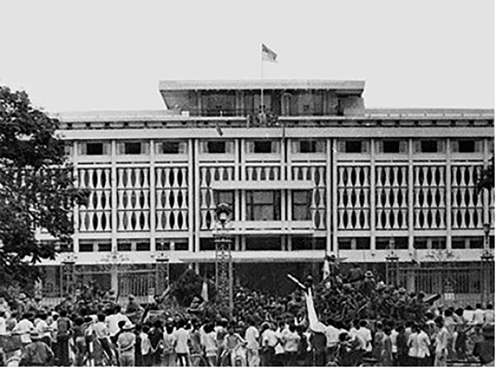 Vận dụng thời cơ, kịp thời tổ chức lực lượng mạnh