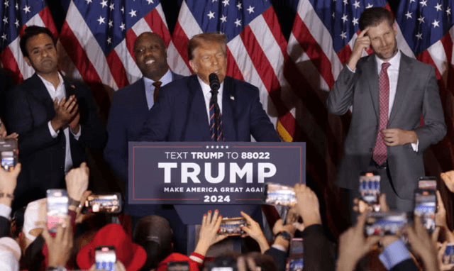 Bầu cử Mỹ 2024: Cựu Tổng thống Trump vẫn dẫn trước Tổng thống Biden trong các cuộc thăm dò