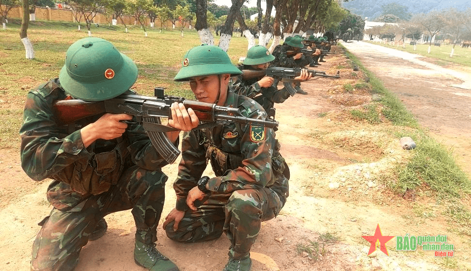 Trung đoàn 2 chú trọng rèn cán giỏi để luyện binh tốt
