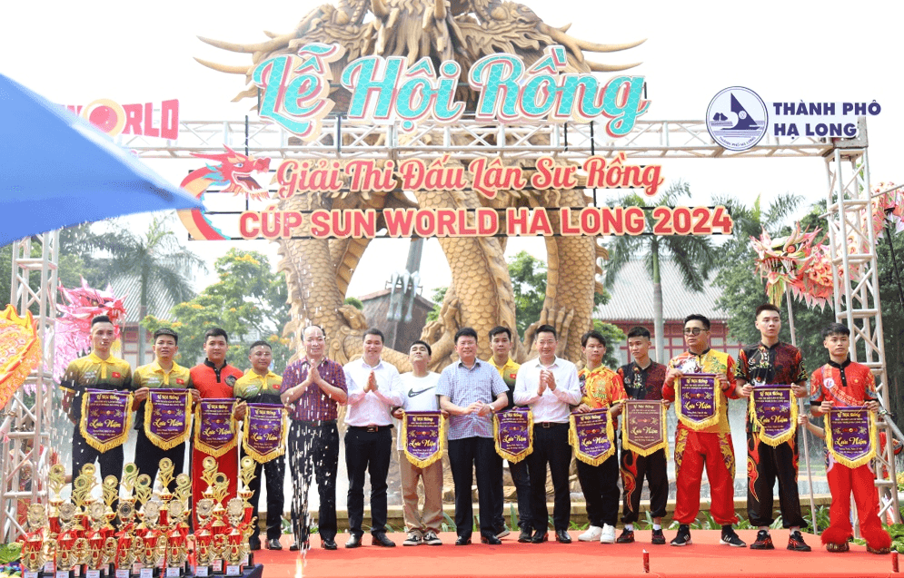 Sôi động lễ hội Rồng tại Quảng Ninh
