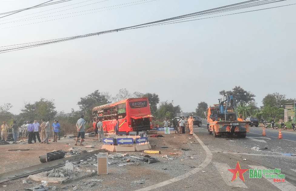 Gia Lai: Tai nạn giao thông làm 1 người tử vong và nhiều người bị thương