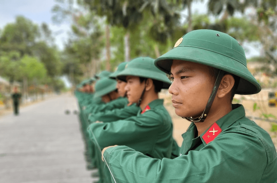 Chiến sĩ mới Quân đoàn 4 thi đua luyện rèn
